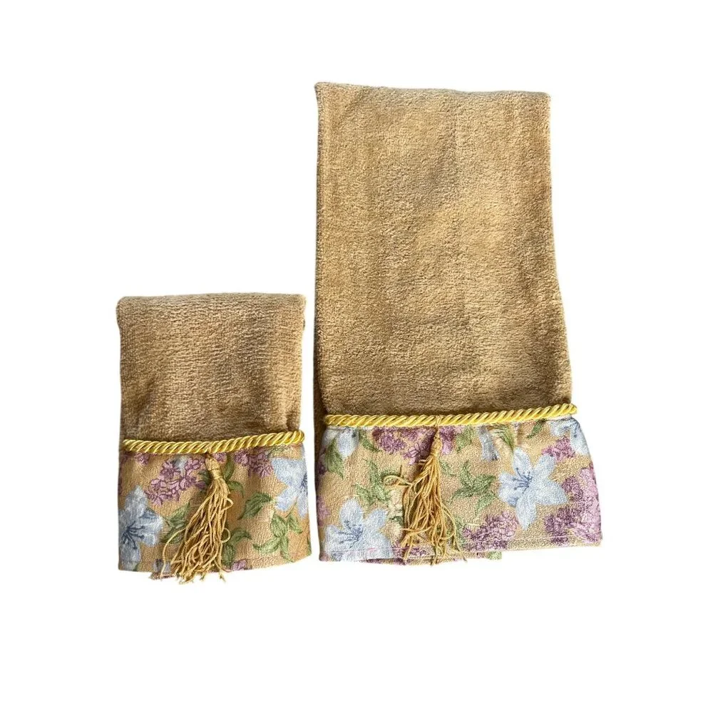 Elegant Beige & Floral Towel Set With Tassel Trim - Hand Towel &washcloth VTG